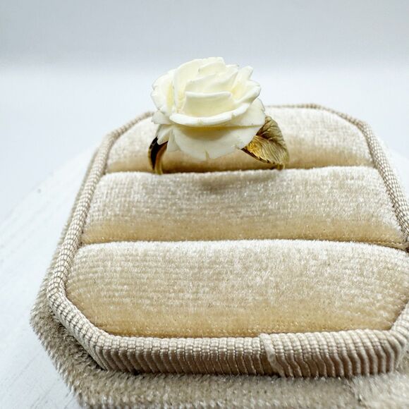 Vtg 14K Yellow Gold Carved Rose Ring With Leaves 2.4g Fine Jewelry Size 5.5 Band - Picture 9 of 16